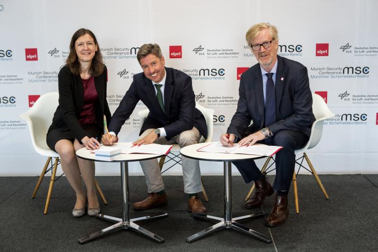 SIPRI and Munich Security Conference signing cooperation agreement at 2018 Stockholm Security Conference