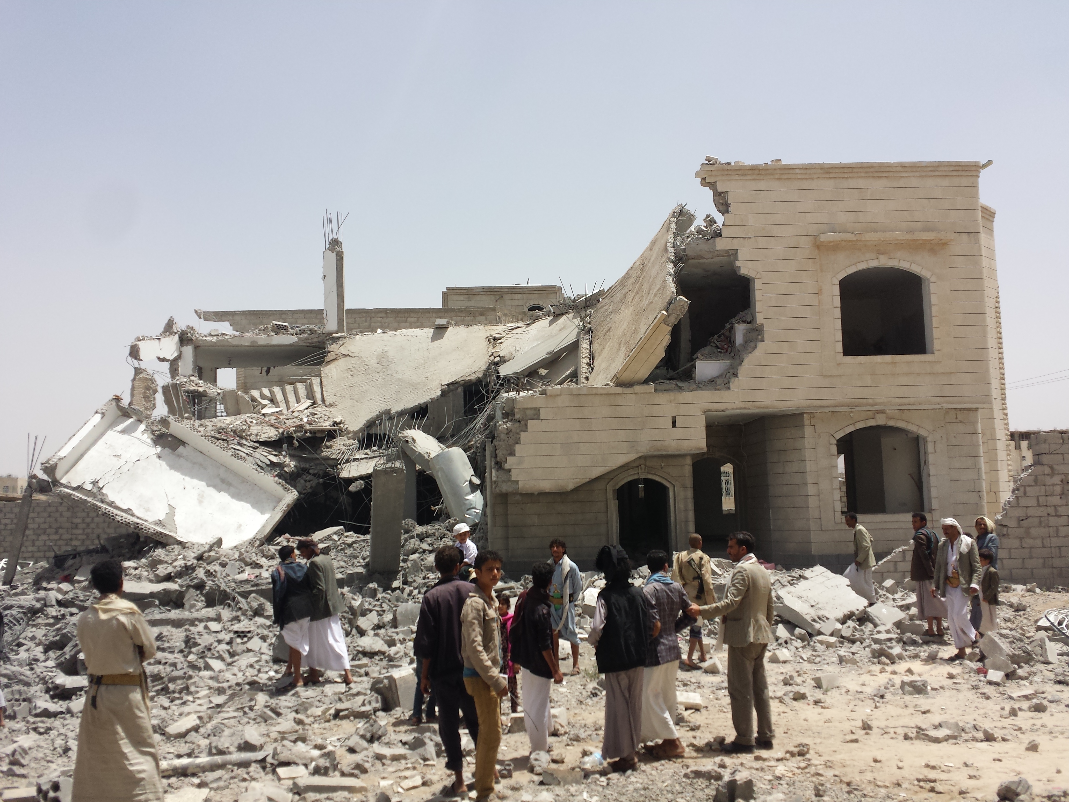 Destrpyed house in Yemen, 2015