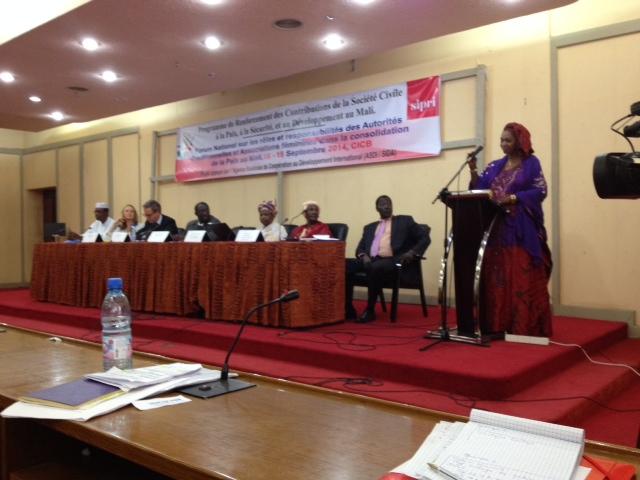 16–18 September 2014, Bamako, Mali: (SIPRI–CONASCIPAL) Closing ceremony for the National Forum of Traditional Authorities and Women’s Associations in the Consolidation for Peace in Mali.
